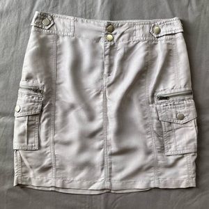 Ann Taylor LOFT Mini Skirt w/ zip front and 2 side cargo-type pockets, gray